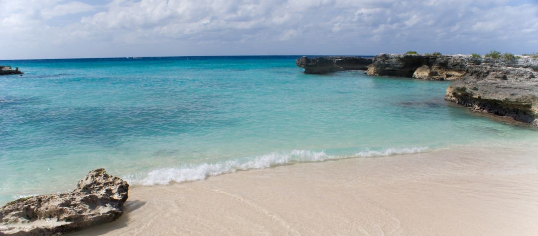 Image of Seven Mile Beach, Grand Cayman for Luxury Vacation Destinations
